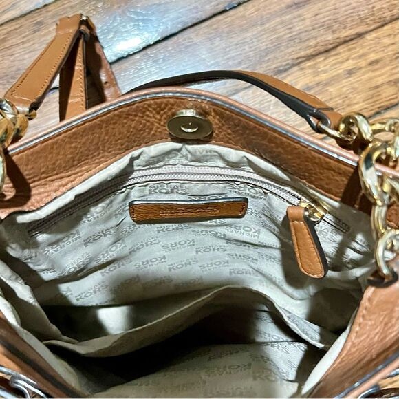 Michael Kors Hamilton Crossbody Bag Pebbled Butterscotch Leather Gold hardware - Picture 5 of 8